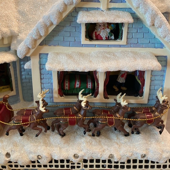 Thomas Kinkade Narrated "Christmas Story" House - Picture 5 of 11